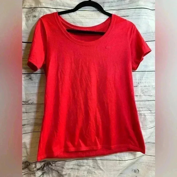 Nike short sleeve dri-fit top - Picture 1 of 6